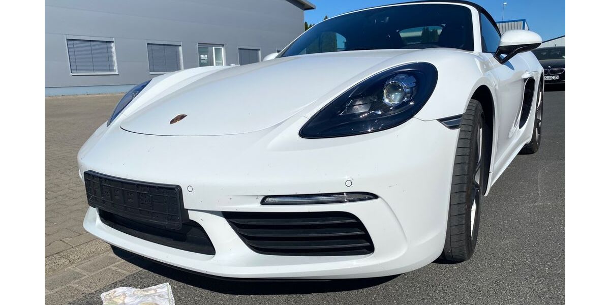 Porsche Boxster 16.600 km 65.000 &euro; Salz 97616