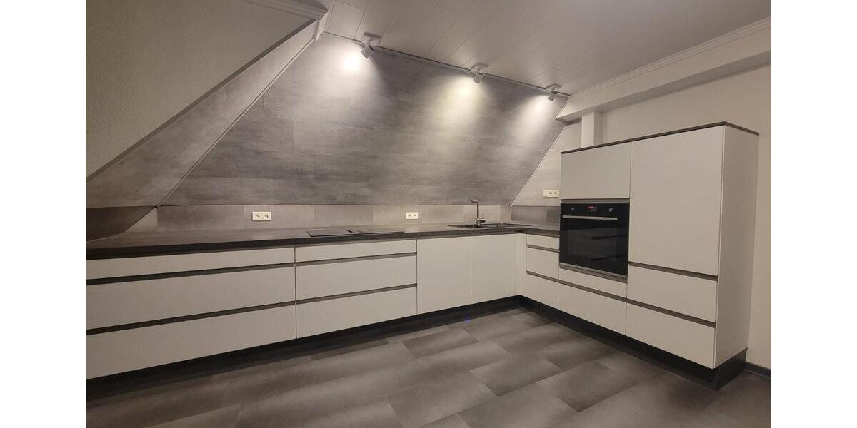 Dachgeschoßwohnung Wirges - 3 Zimmer, 90 m&sup2;, 900&euro; | Angebot:25795039