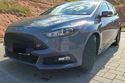 Ford Focus 130.000 km 13.000 &euro; Hauenstein 76846