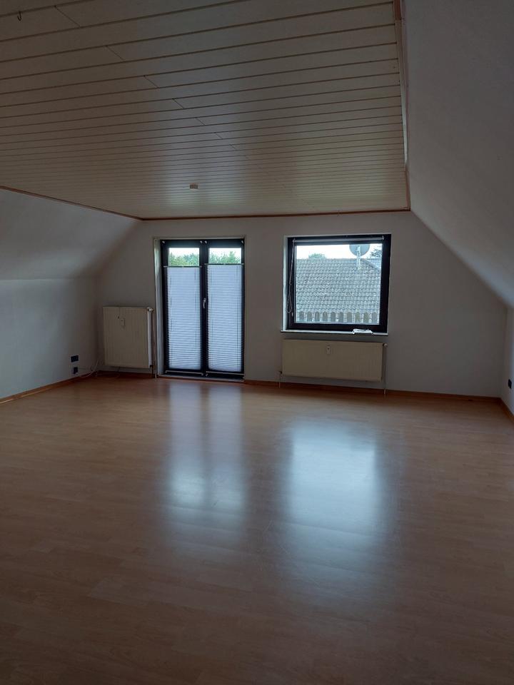 Mohrkirch große 2-Zimmer-Wohnung mit Balkon 1. Etage zimmer