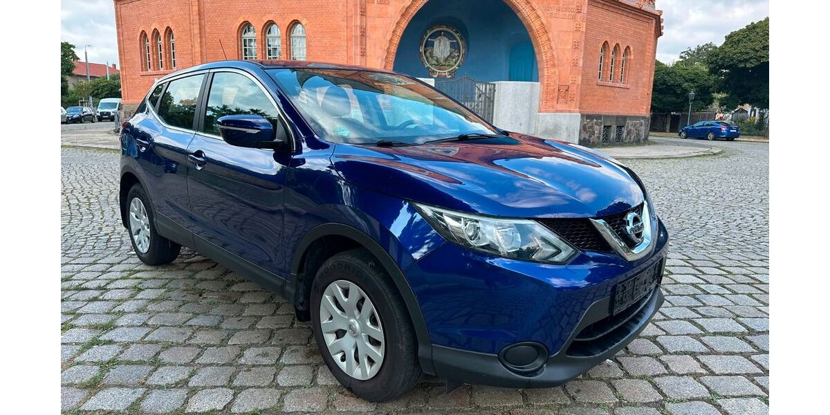 Nissan Qashqai 142.000 km 6.499 &euro; Dresden 01097