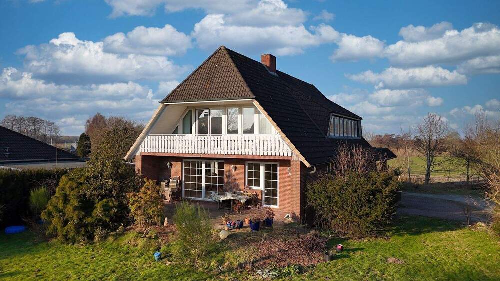 Einfamilienhaus Loxstedt Nesse - 5 Zimmer, 202 m&sup2;, 395.000&euro; | Angebot:25567368