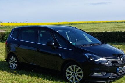 Opel Zafira Tourer 71.400 km 17.900 &euro; Niederwallmenach 56357
