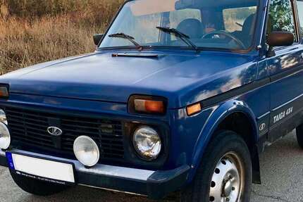 Lada Niva 129.000 km 2.500 € Olbersdorf 02785
