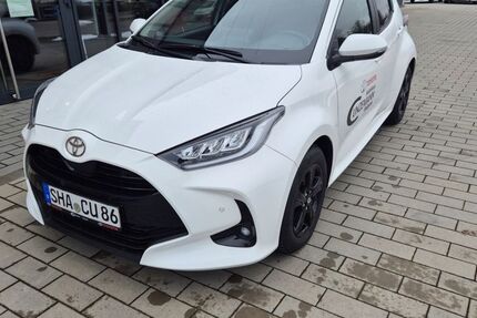 Toyota Yaris 2.892 km 28.650 &euro; Schwäbisch Hall 74523