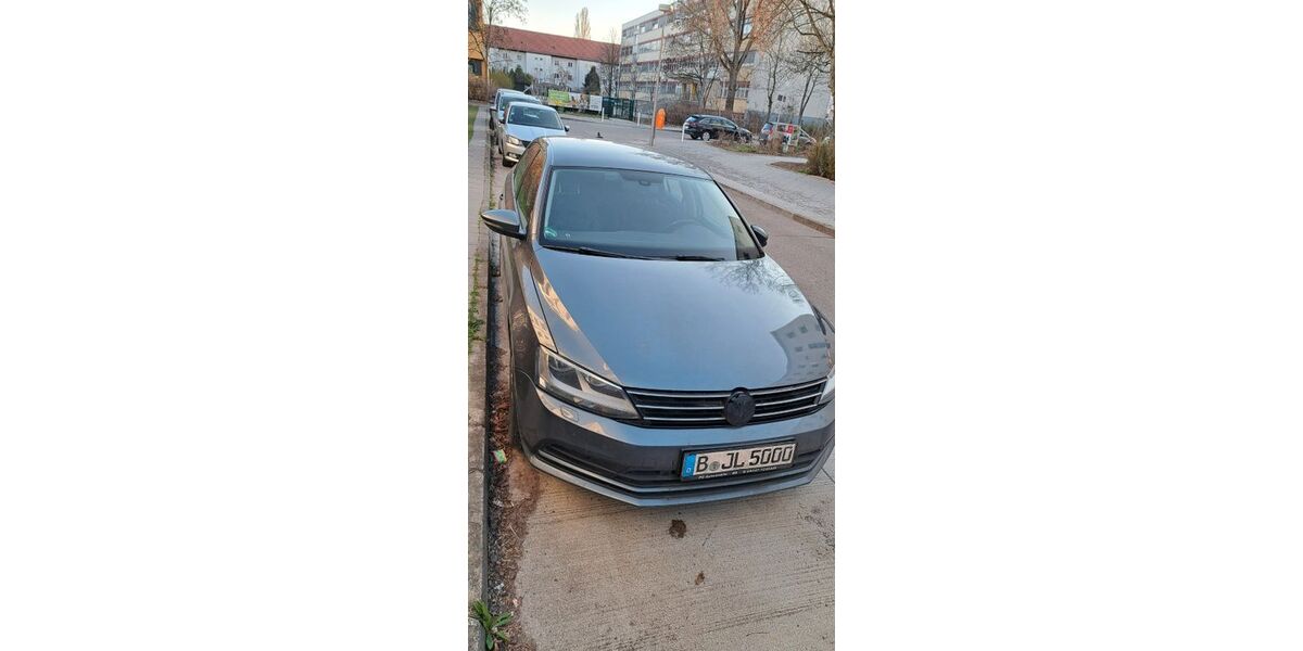 VW Jetta 118.000 km 8.200 &euro; Berlin 10365