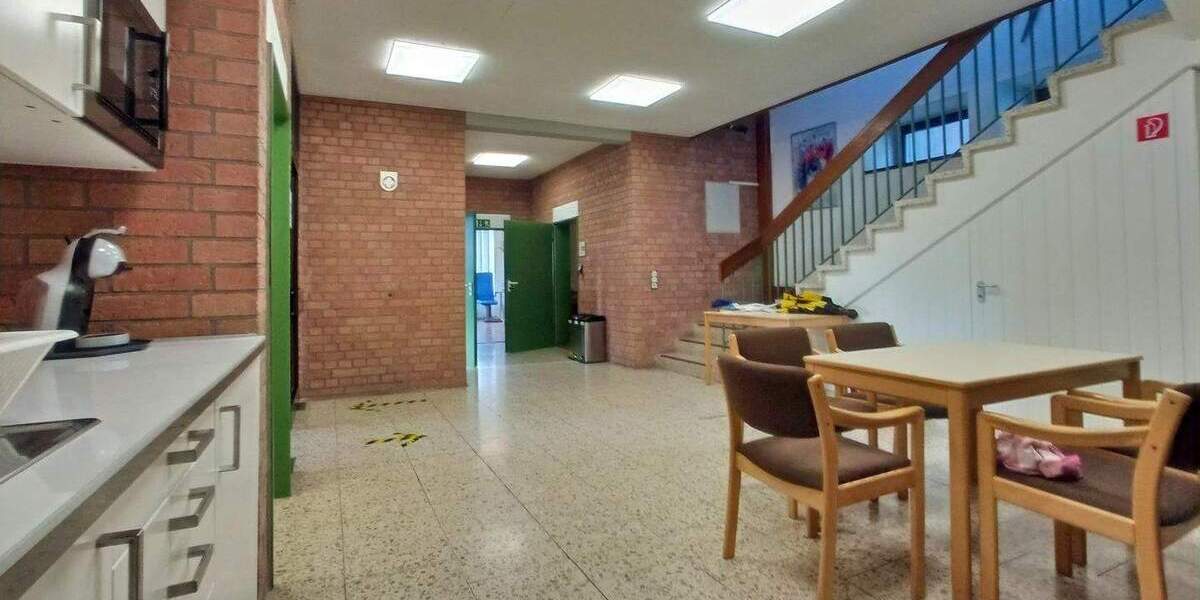 Gewerbeobjekt Baunatal Altenritte - 3 Zimmer, 164 m&sup2;, 1.230&euro; | Angebot:25674998