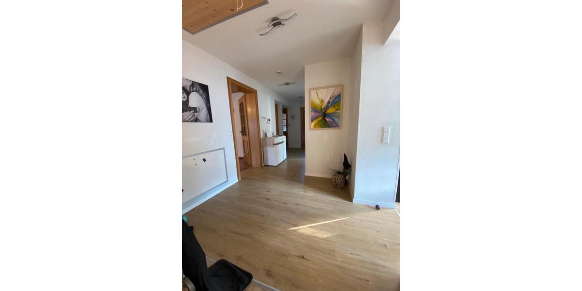 Etagenwohnung Sankt Georgen im Schwarzwald - 4 Zimmer, 120 m&sup2;, 1.180&euro; | Angebot:26223584
