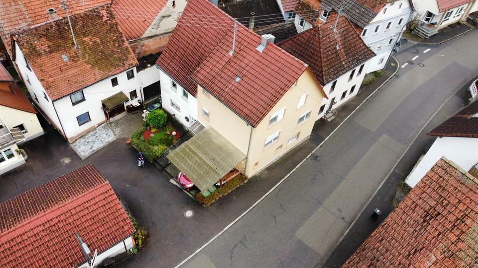 Mehrfamilienhaus, Wohnhaus Künzelsau - 9 Zimmer, 200 m&sup2;, 259.000&euro; | Angebot:26185425