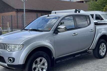 Mitsubishi L200 150.000 km 13.900 &euro; Berlin 12681