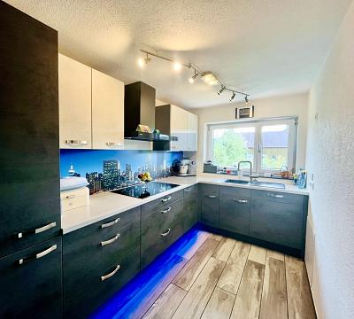 GEMÜTLICH MIT TRAUMHAFTER AUSSICHT - Doppelhaushälfte Maierhöfen | Angebot:26292567