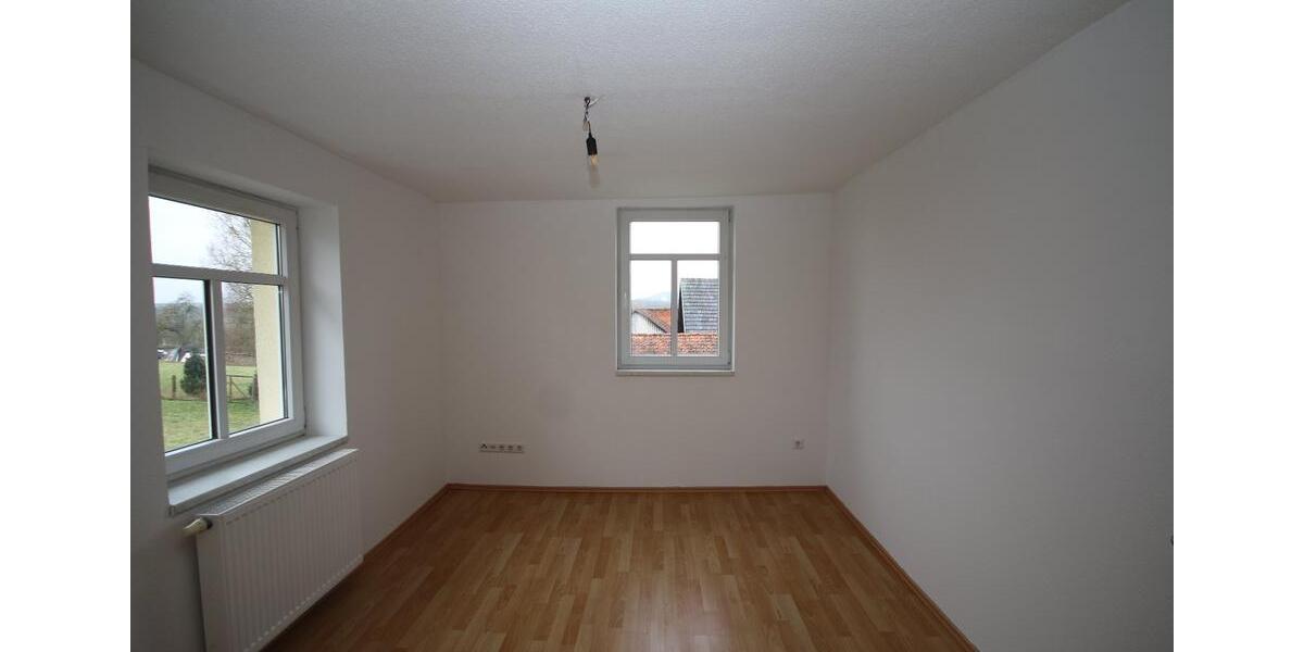 Etagenwohnung Hildburghausen - 5 Zimmer, 114 m&sup2;, 710&euro; | Angebot:26292758