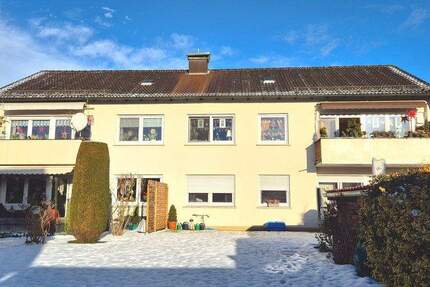 Komplettverkauf: Solides 4 FH auf ca. 989 m² Grund und Betriebsgebäude auf ca. 719 m² Grund (Gesamt ca. 1.708 m² Grundstück). 1 zimmer