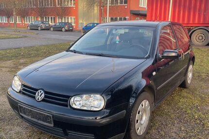 VW Golf 146.739 km 2.099 &euro; Warthausen 88447