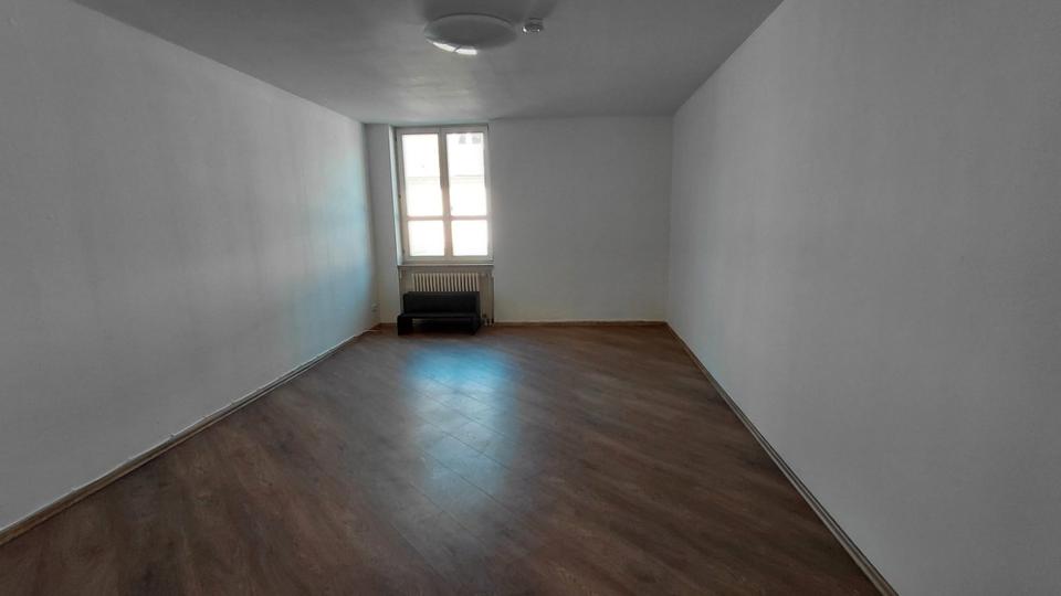 Etagenwohnung Hof Christiansreuth - 3 Zimmer, 147 m&sup2;, 810&euro; | Angebot:26506530