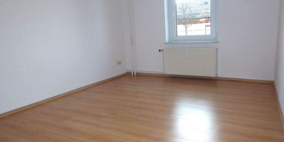 Etagenwohnung Markranstädt Großlehna - 3 Zimmer, 73 m&sup2;, 560&euro; | Angebot:24767572