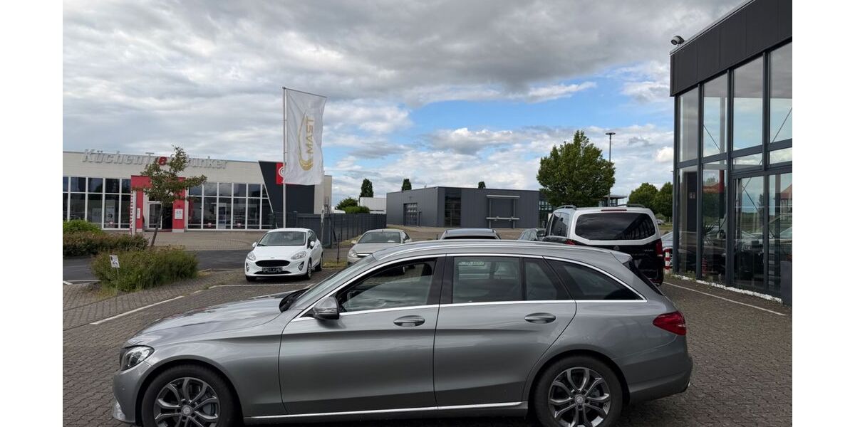 Mercedes-Benz C 250 81.000 km 19.400 &euro; Erftstadt 50374