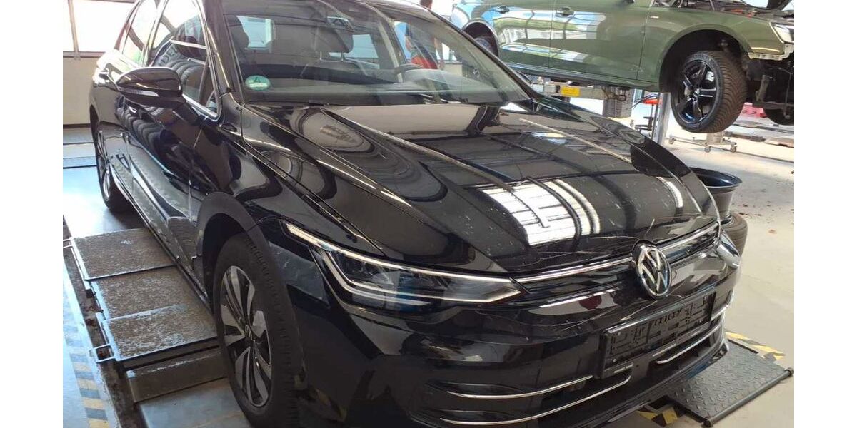 VW Golf 13.139 km 33.930 &euro; Bruckmühl 83052
