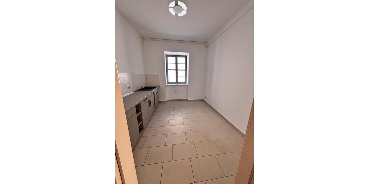 Etagenwohnung Wurzen - 2 Zimmer, 80 m&sup2;, 483&euro; | Angebot:26678309