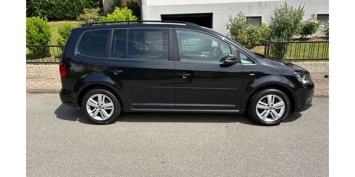 VW Touran 105.750 km 11.100 &euro; Hassmersheim 74855