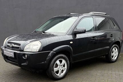 Hyundai TUCSON 200.000 km 3.499 &euro; Solingen 42655