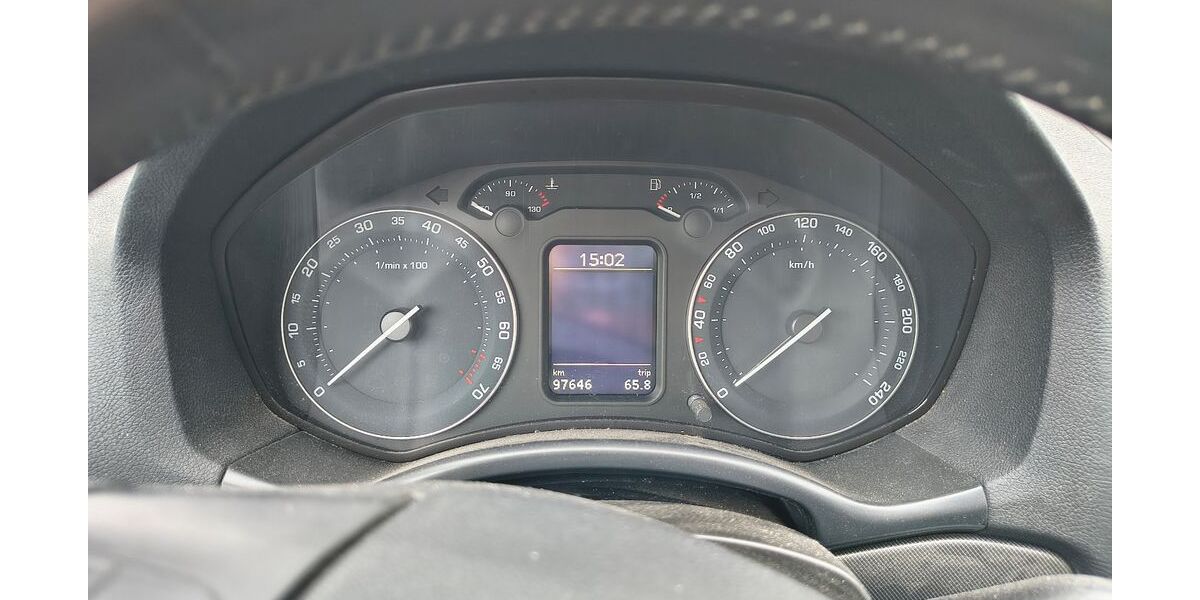 Skoda Octavia 97.646 km 2.000 &euro; Dresden 01219