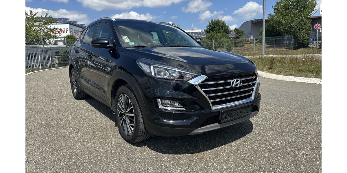 Hyundai TUCSON 61.110 km 16.499 &euro; Empfingen 72186