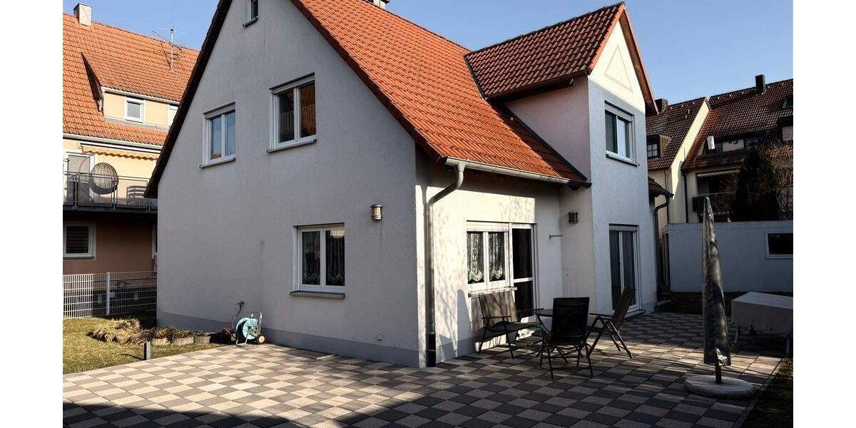 Einfamilienhaus Schwaig b. Nürnberg Schwaig - 6 Zimmer, 160 m&sup2;, 869.000&euro; | Angebot:25141506