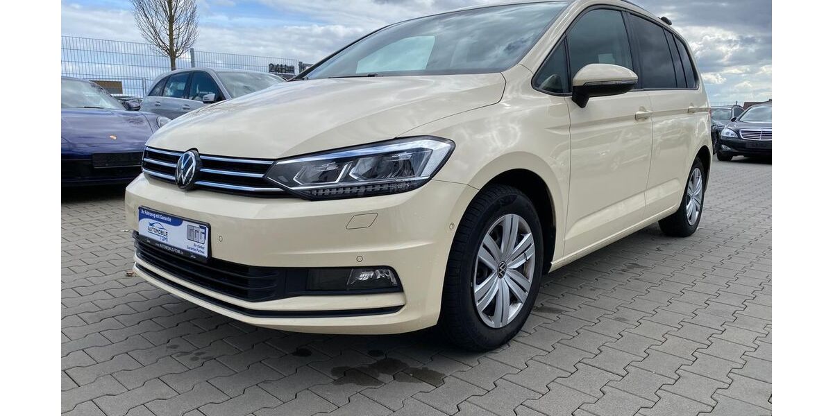 VW Touran 86.636 km 24.999 &euro; Bergtheim 97241