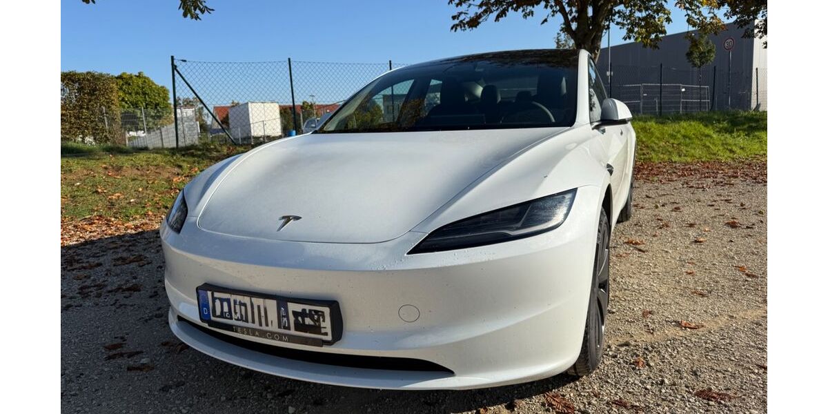 Tesla Model 3 4.900 km 42.990 &euro; Altdorf 90518