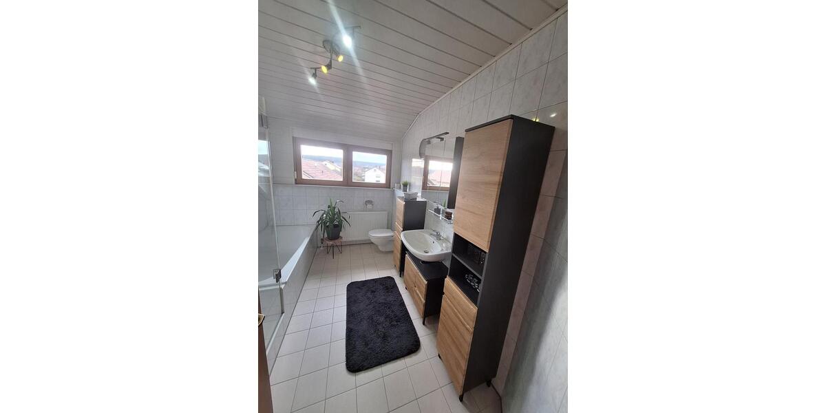 Etagenwohnung Schwandorf - 3 Zimmer, 66 m&sup2;, 670&euro; | Angebot:26396933