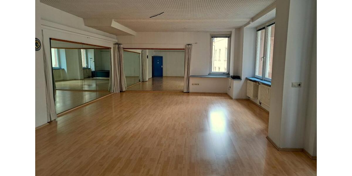 Gewerbeobjekt Freiburg im Breisgau - 15&euro; | Angebot:25523301
