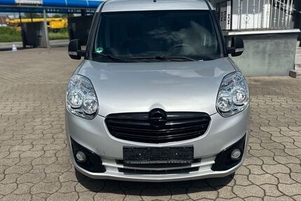 Opel Combo 135.000 km 6.990 &euro; Celle 29221