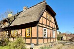 HORN IMMOBILIEN ++ tolles Reetdach-Fachwerkhaus in Alt Rehse bei Neubrandenburg, Denkmalschutz - Einfamilienhaus Alt Rehse Alt Rehse | Angebot:26225814