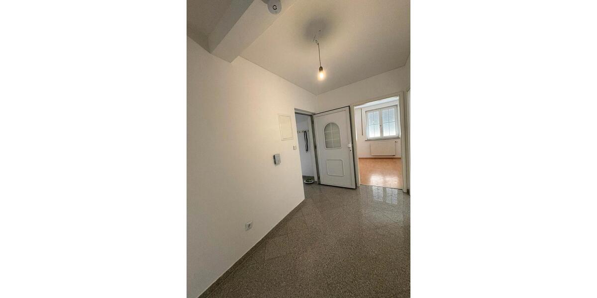 Etagenwohnung Völklingen - 3 Zimmer, 75 m&sup2;, 650&euro; | Angebot:26394904