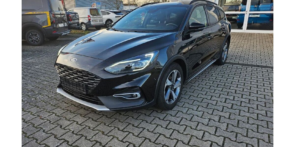 Ford Focus 49.725 km 20.990 &euro; Hoyerswerda 02977