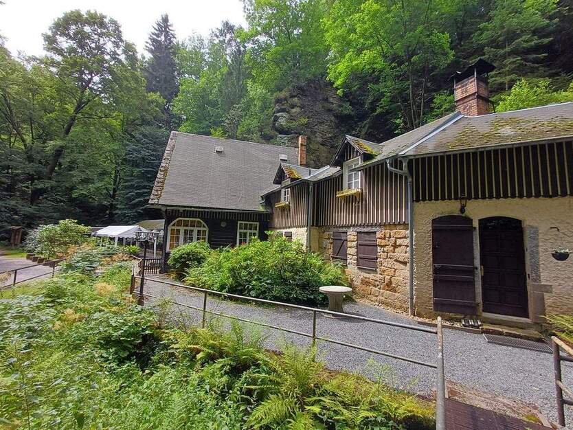 Gasthaus Waldidylle - Großzügiges Ausflugslokal direkt am Hauptwanderweg im Elbsandsteingebirge