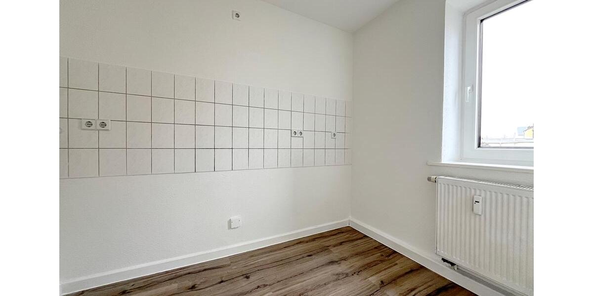 Etagenwohnung Glauchau - 3 Zimmer, 61 m&sup2;, 390&euro; | Angebot:26003170