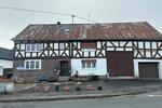 Einfamilienhaus Haiger - 7 Zimmer, 140 m&sup2;, 160.000&euro; | Angebot:26762769