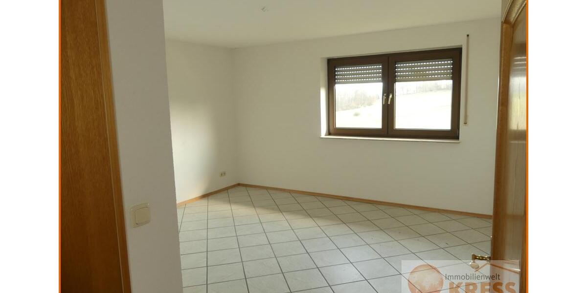Etagenwohnung Flieden - 4 Zimmer, 136 m&sup2;, 650&euro; | Angebot:25306618
