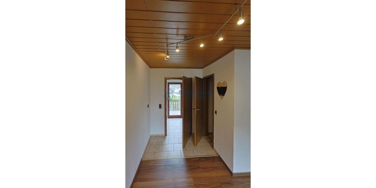 Reihenendhaus mit großem Garten - Einfamilienhaus Montabaur | Angebot:26836581