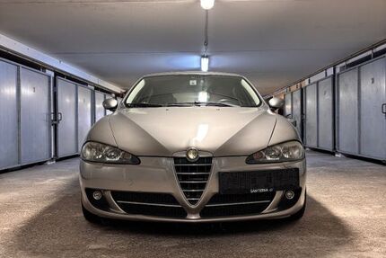 Alfa Romeo 147 128.527 km 1.000 € Hamburg 21035
