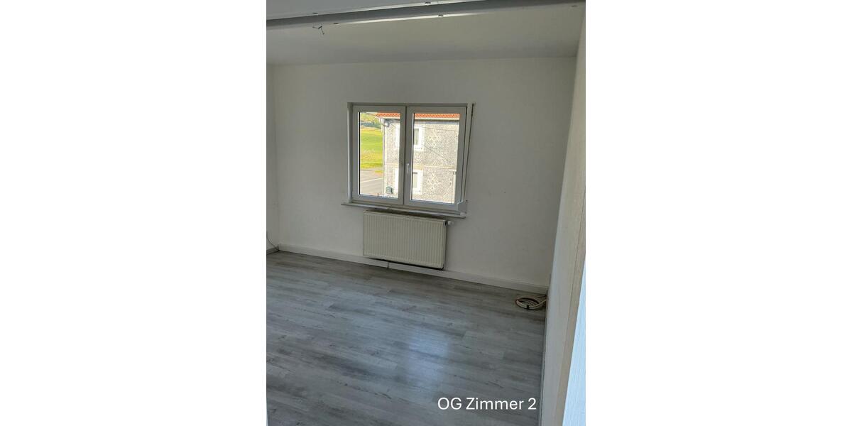 Einfamilienhaus Schleusingen - 9 Zimmer, 200 m&sup2;, 89.000&euro; | Angebot:26478260