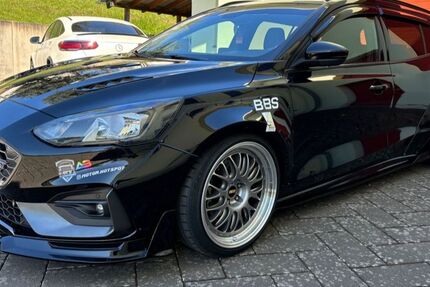 Ford Focus 74.980 km 19.900 &euro; Dillenburg 35685