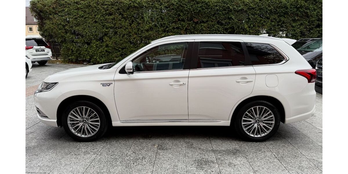 Mitsubishi Outlander 185.000 km 16.980 € München 81827