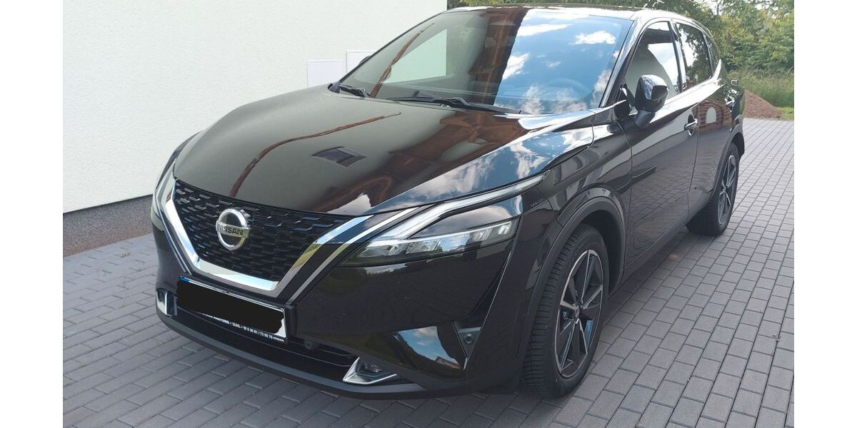 Nissan Qashqai 62.000 km 24.950 &euro; Waltershausen 99880