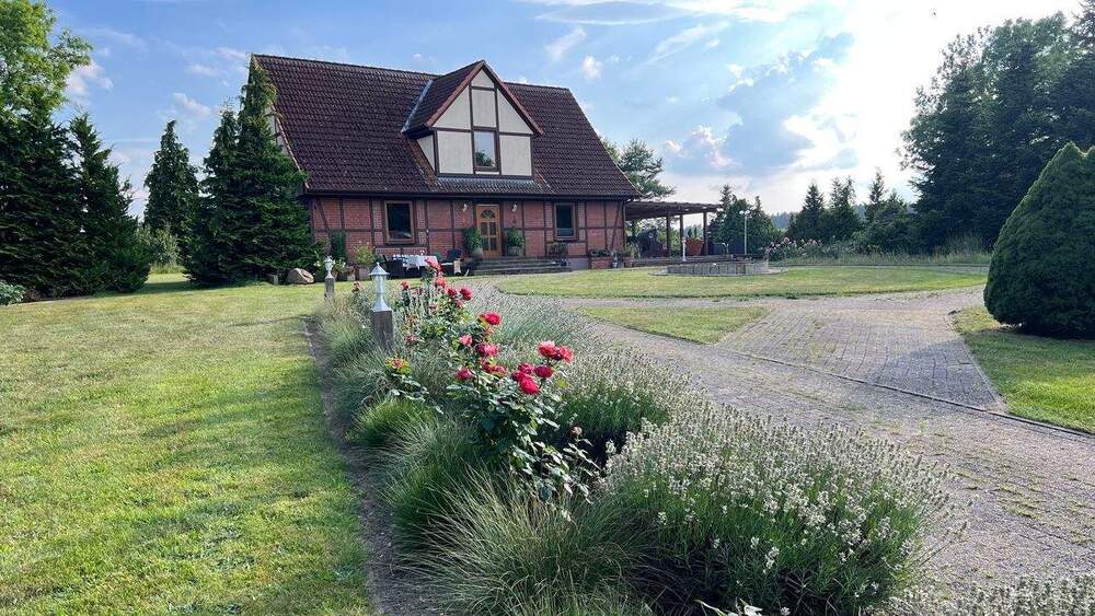 Einfamilienhaus Krakow am See Charlottenthal - 5 Zimmer, 200 m&sup2;, 599.000&euro; | Angebot:25662232