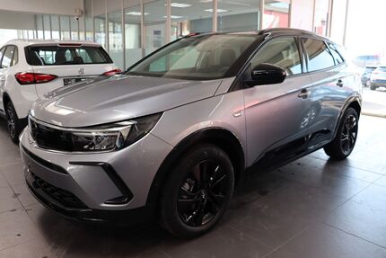 Opel Grandland (X) 8.582 km 23.850 &euro; Düren 52349