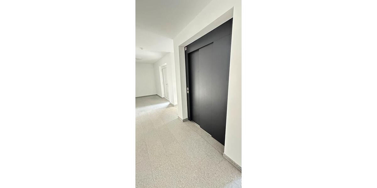 Etagenwohnung Cham - 4 Zimmer, 133 m&sup2;, 1.230&euro; | Angebot:26603948