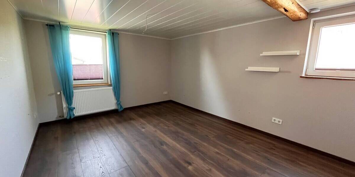 Einfamilienhaus Hofgeismar / Schöneberg Schöneberg - 8 Zimmer, 184 m&sup2;, 129.000&euro; | Angebot:26377067